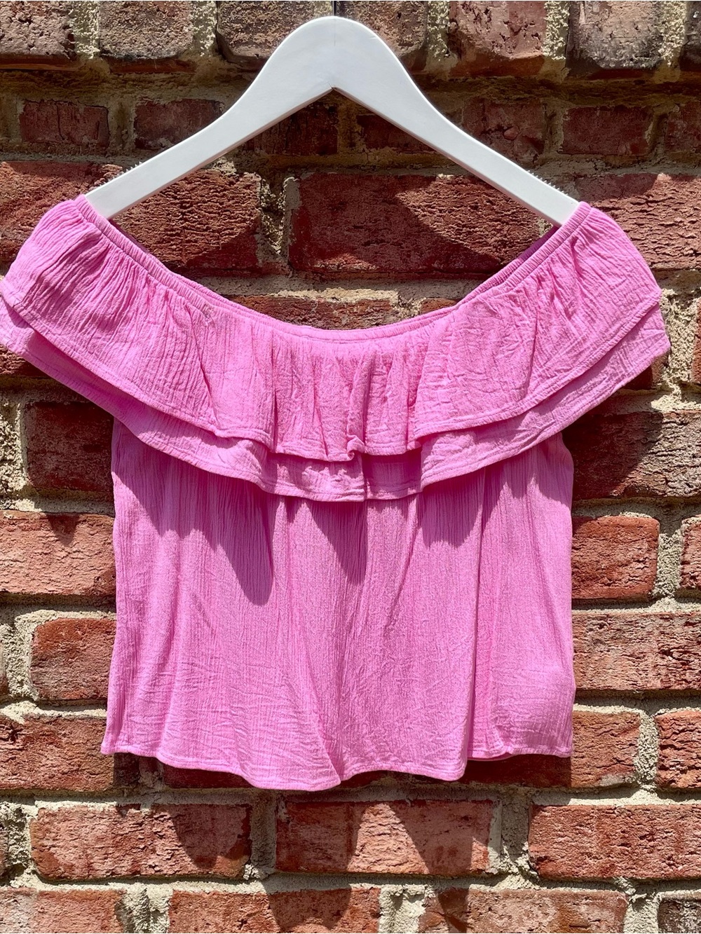 Women's Off-Shoulder Ruffle Crop Top - Pink